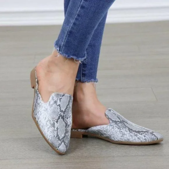 Snake Print Pointy Toe Slip On Mule Loafers - Picture 1 of 8